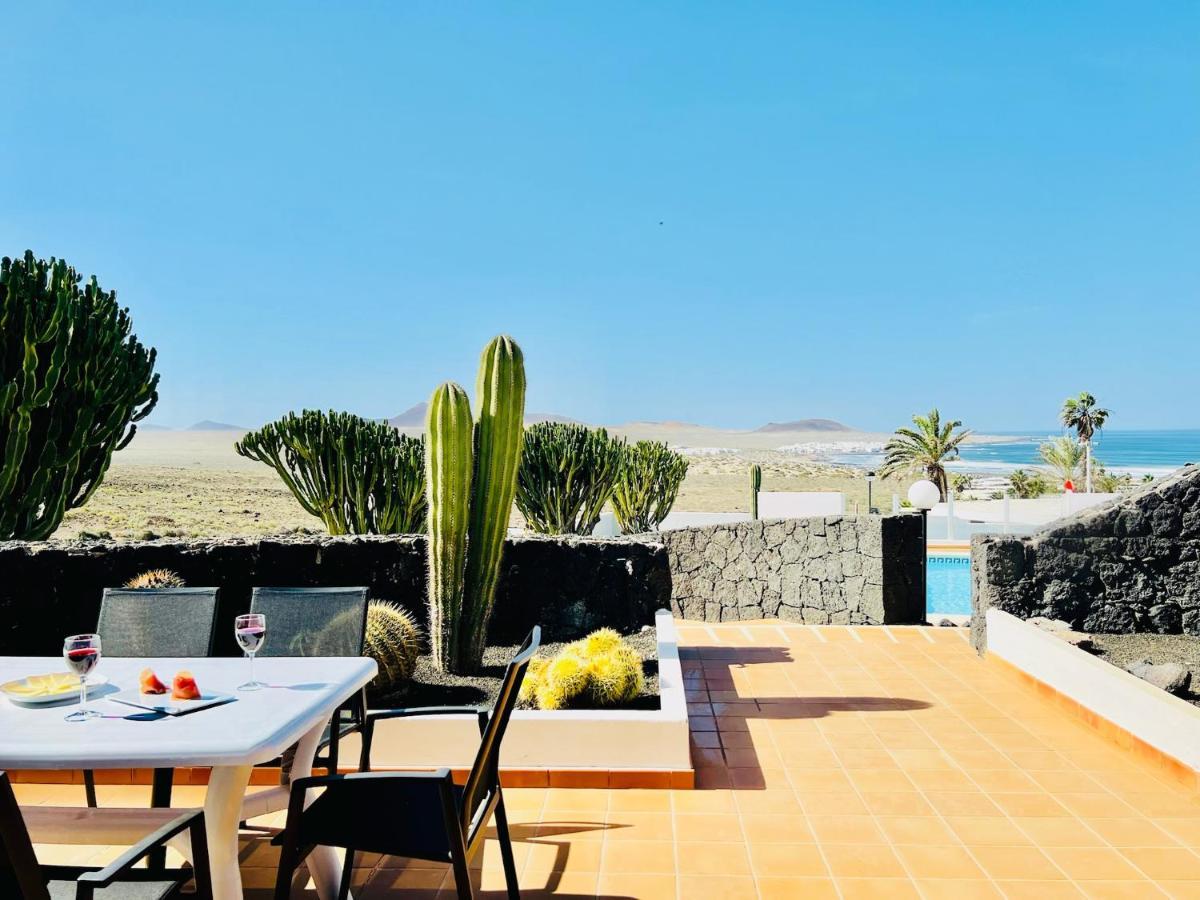 Canaryislandshost I Marquesa Famara Buitenkant foto