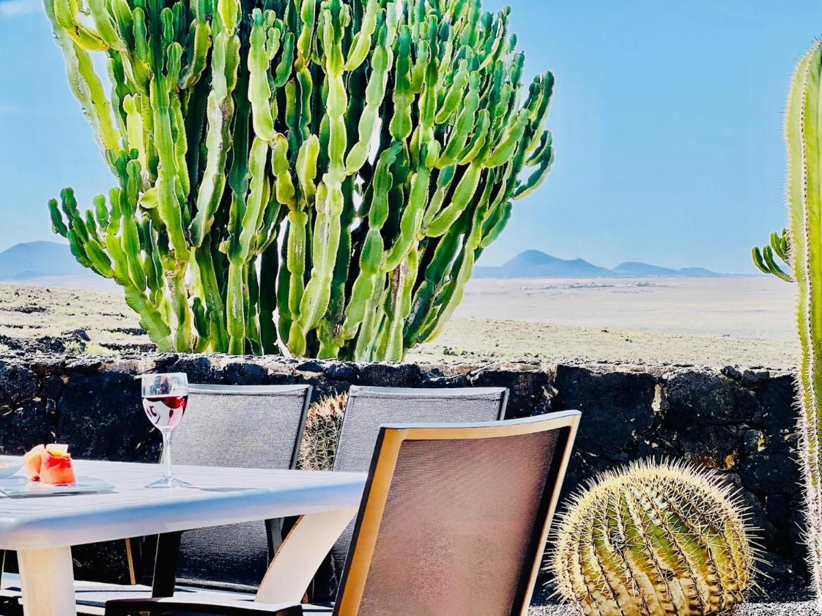 Canaryislandshost I Marquesa Famara Buitenkant foto
